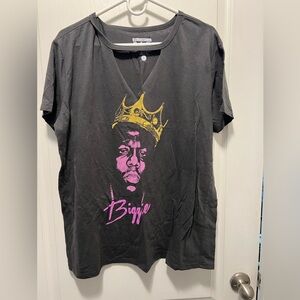 Size 2 Torrid notorious Big shirt